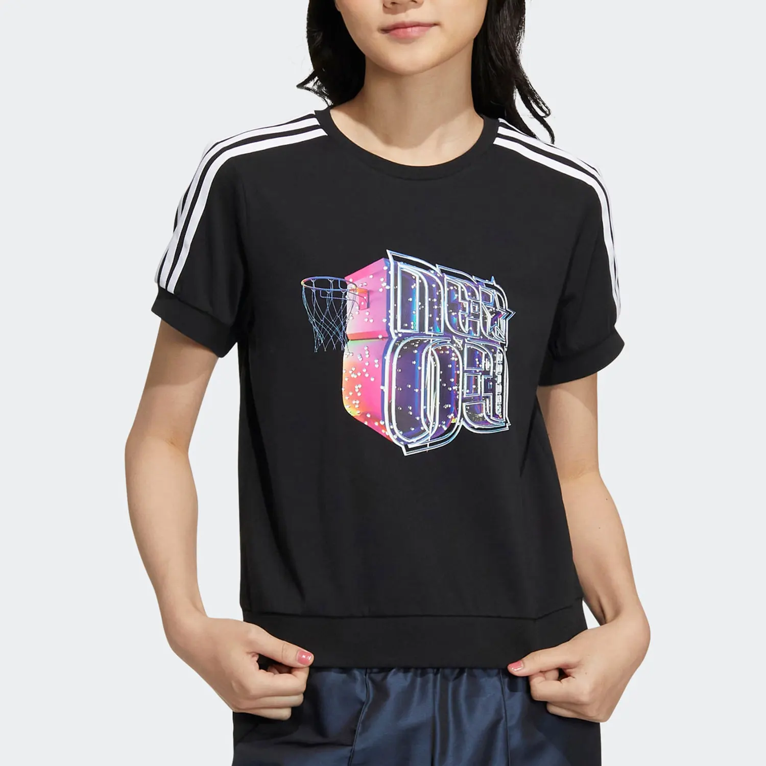 

Официальная оригинальная NEO новая женская спортивная повседневная футболка с короткими рукавами и принтом Adidas IB7675