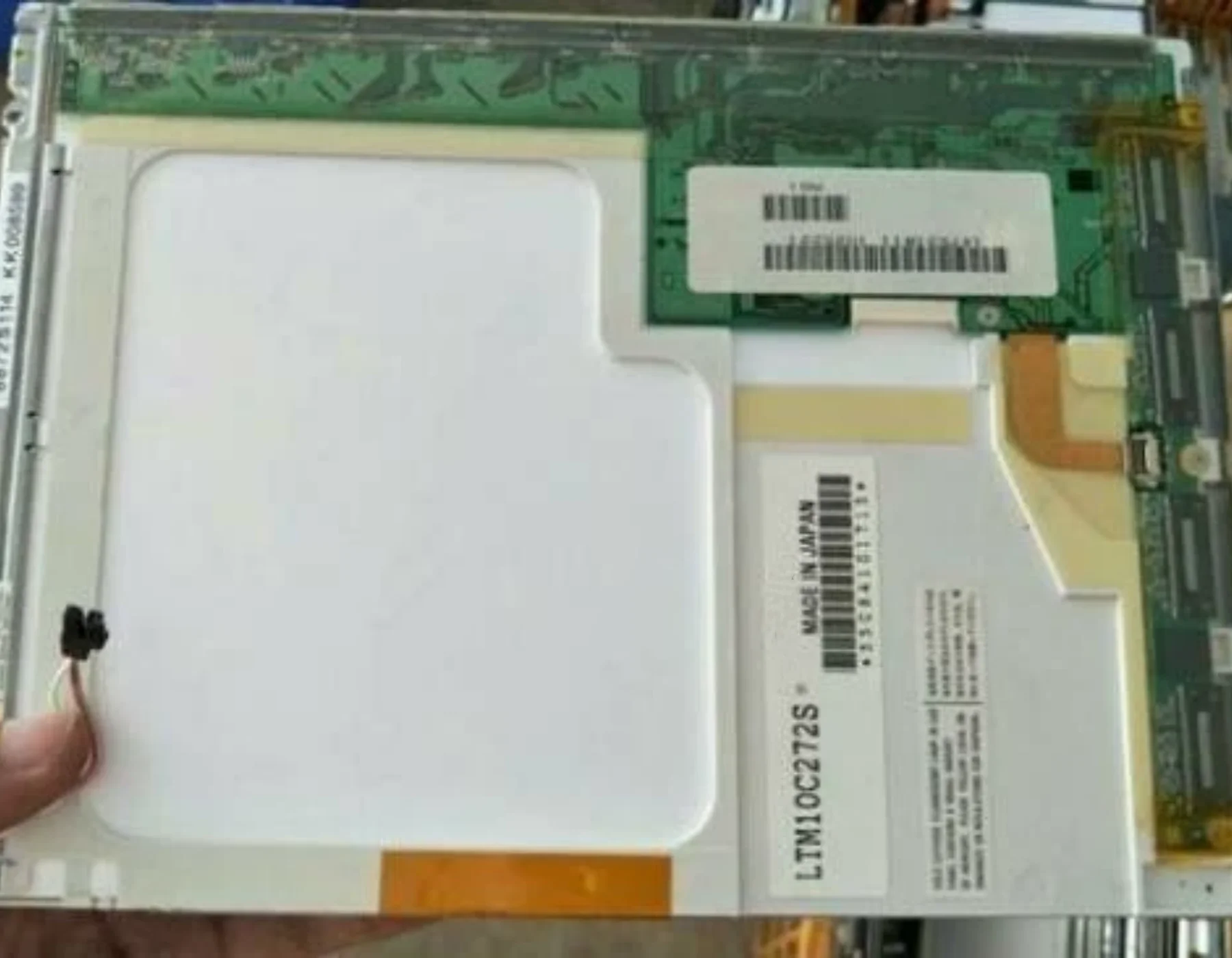 

Новый ЖК-дисплей 10.4 дюйма 800*600 LTM10C272S