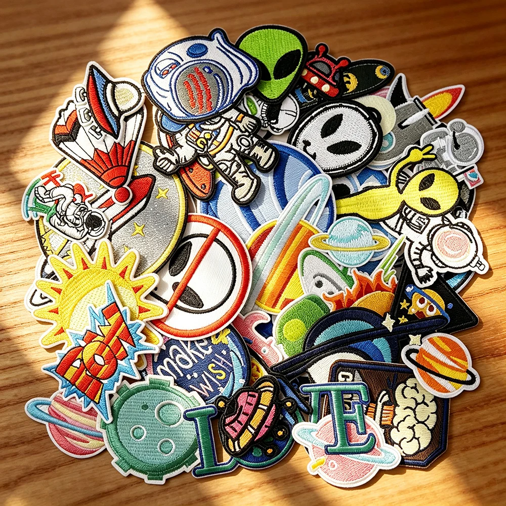 50Pcs/Lot Space Alien UFO Random Mix Embroidered Patches Set Iron-On Sew-On Applique Clothing Decoration Mend Repair Patch