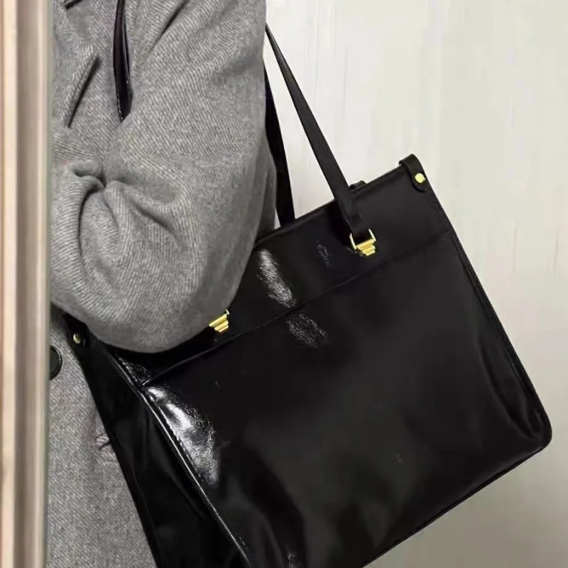 Tote Bag Women\'s 2024 New Simple Atmosphere Fashion Commuter Shoulder Bag Large Capacity Texture Commuter Handbag Tote Bag