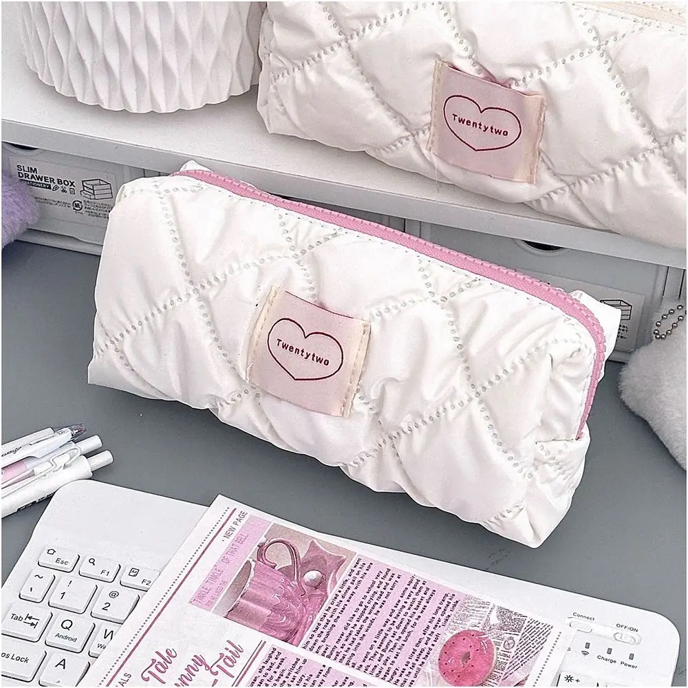 Cute Heart Shaped Pattern Pen Bag Portable Creative Stationery Bag Multi-function High Quality Cosmetic Bag