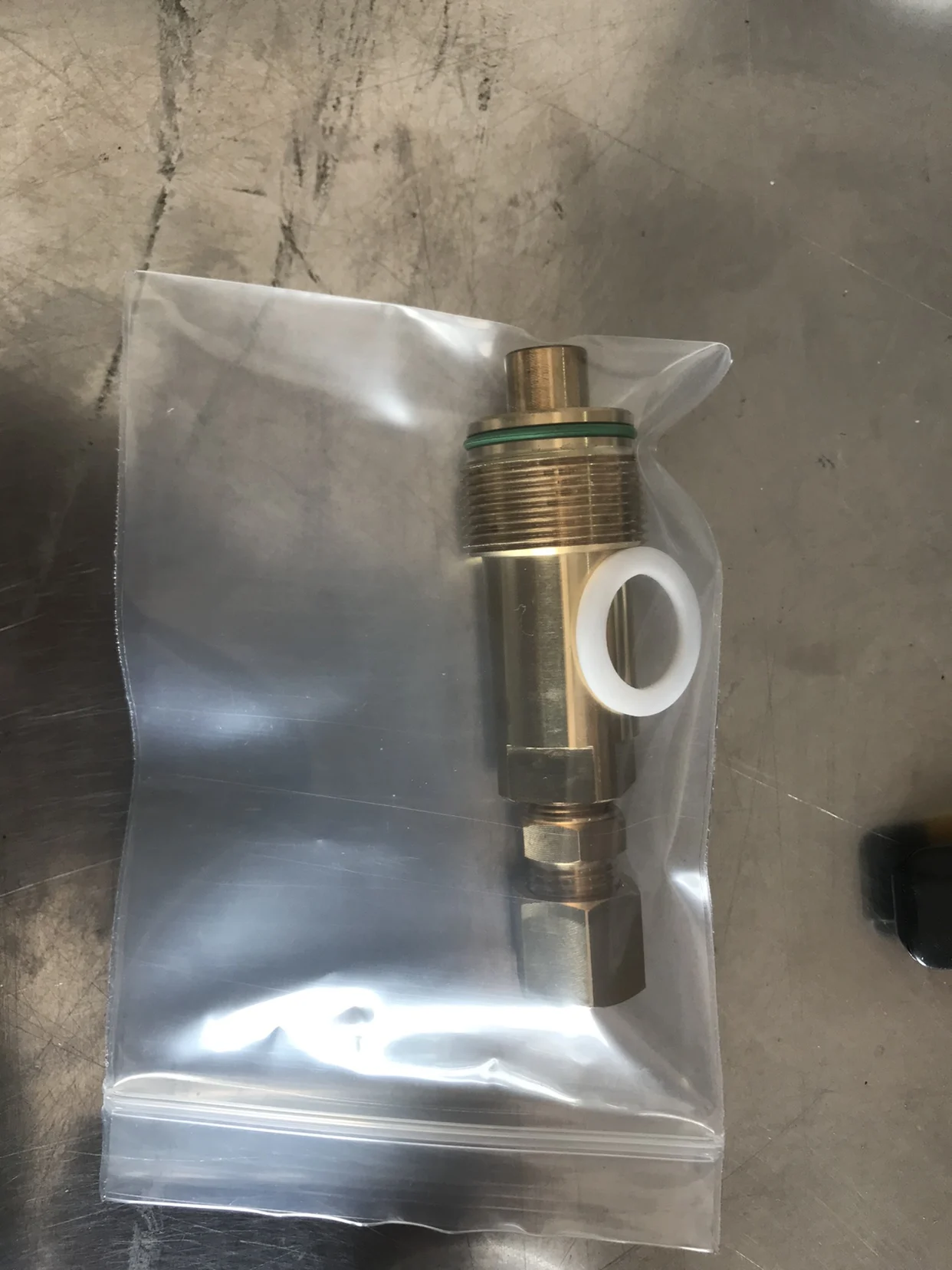 

Spike Spectrometer UV Shutter Item No. 75060206