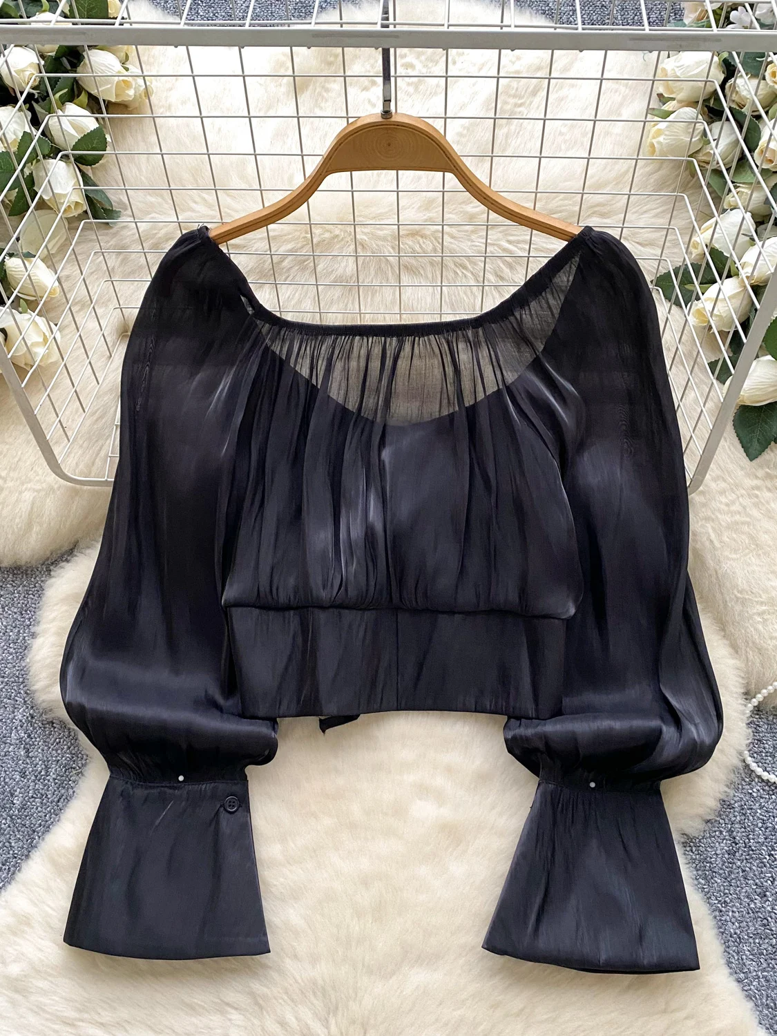 

Faionable ort Svel Me irt Women's Autumn 2025 French Sle Loose Fit Breathable Skin-friendly Embellied Top