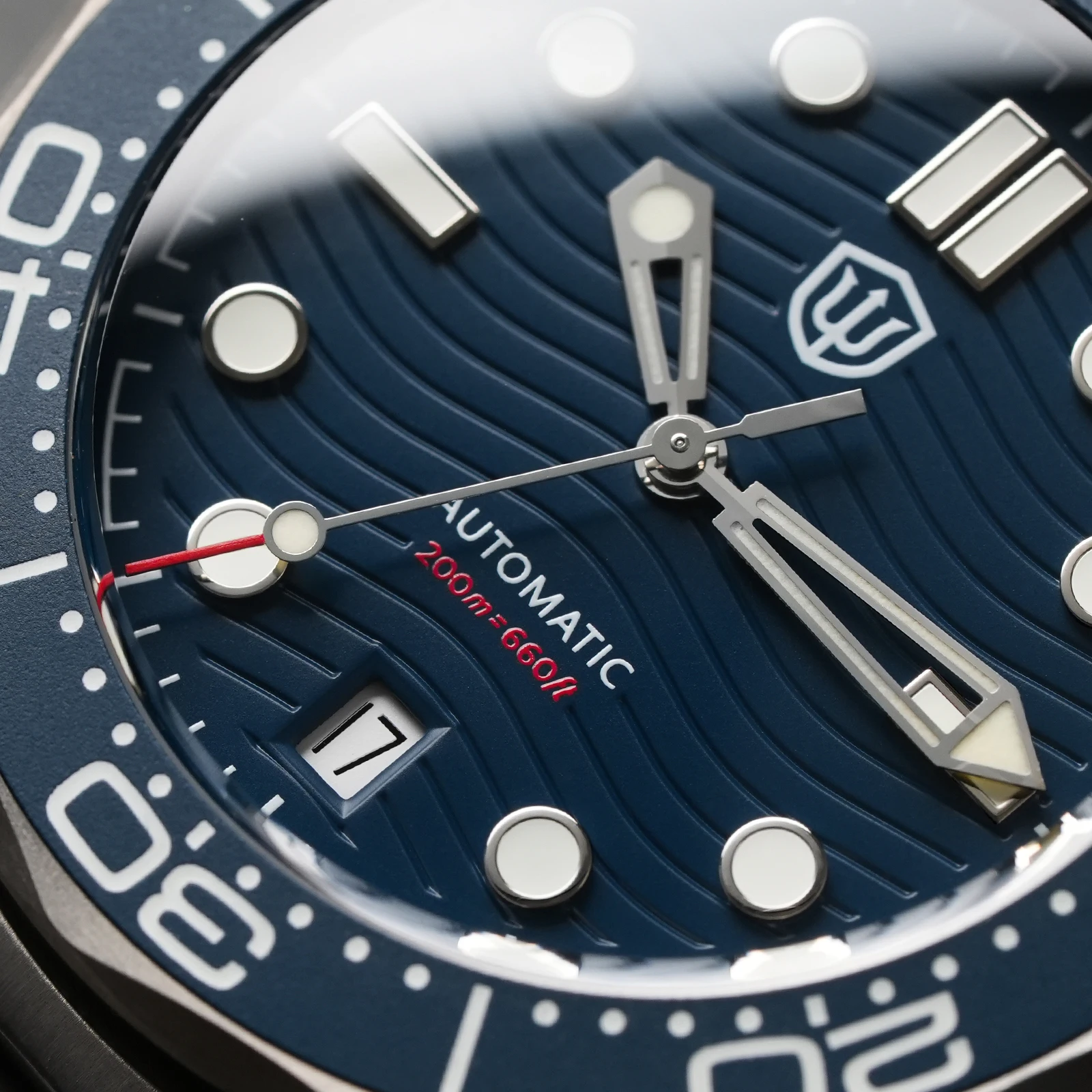Watchdives WD007 39mm V2 SL3001 Automatische Taucheruhr Titan-Gehäuse Saphirglas 100M Wasserdichtes Ventil Luxus-Herrenuhr – Detail 22