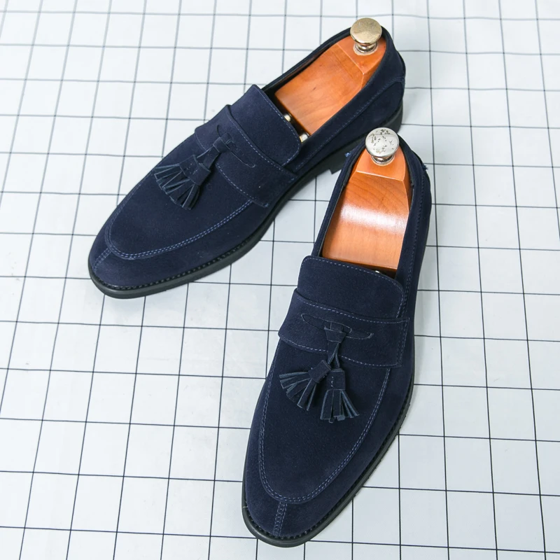 

Comfortable and Breathable Casual Loafers for Men Fashionable Tassel Decorated Round Toe Low Heeled Business Dress Shoes