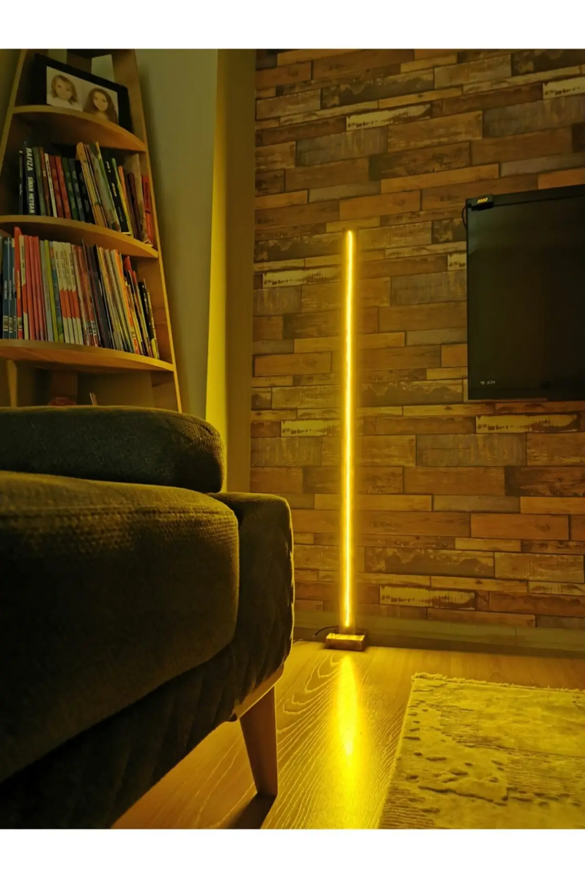 Lámpara de pie de madera de neón