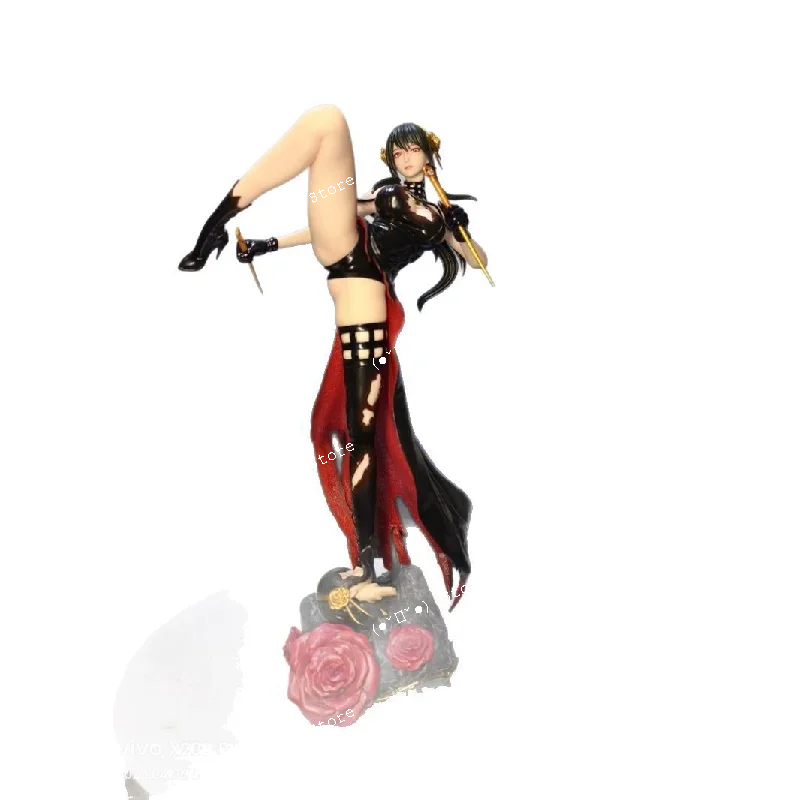 

Аниме-атрибутика: фигурка Принцессы Шиповидной Красавицы Джоэл в черном, стоячая поза, в коробке