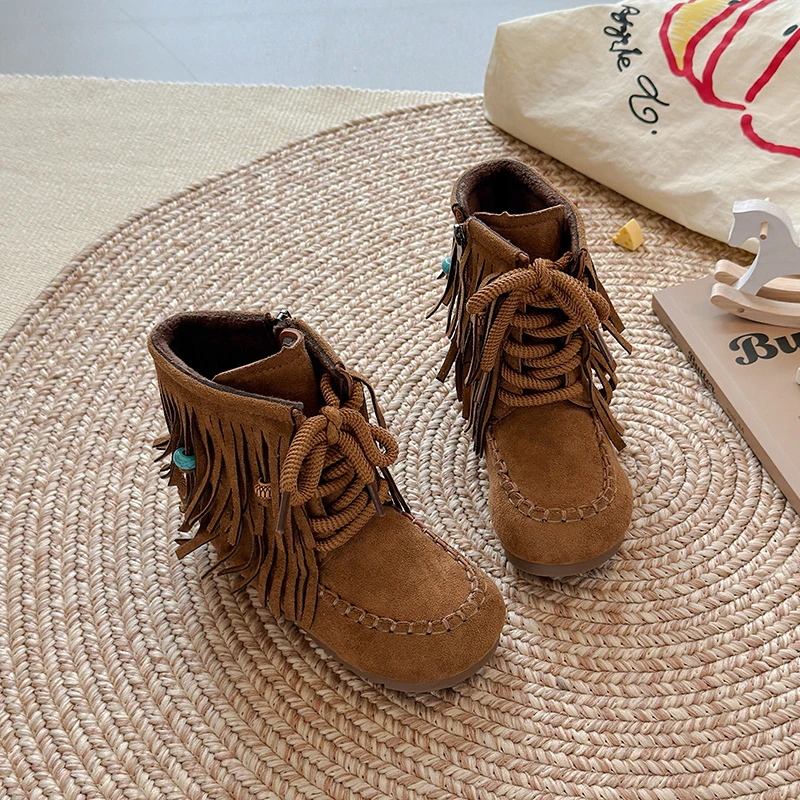 الجلد المدبوغ لطيف الفتيات الأحذية 2025 الخريف والشتاء موضة جديدة شرابة مطرز تصميم المضادة للانزلاق الرجعية أنبوب قصير أحذية الموضة. #4