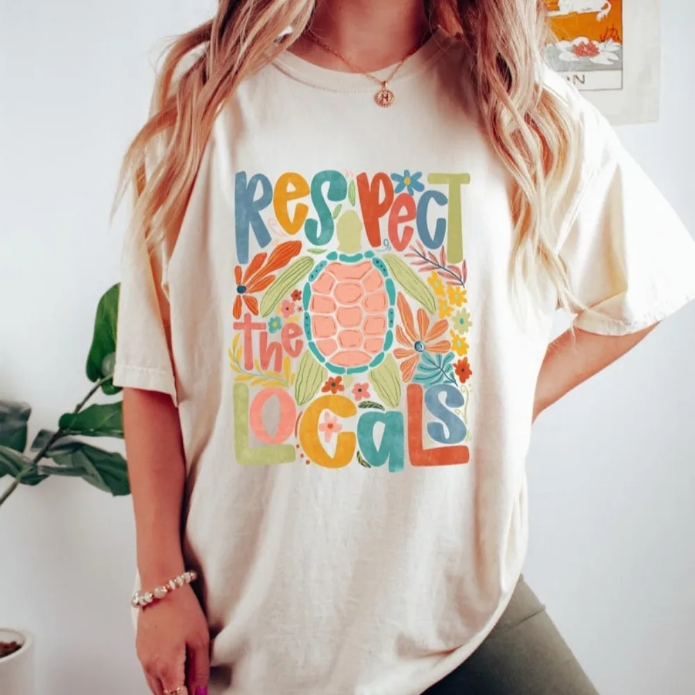 レトロコンフォート ウミガメシャツ ローカルを尊重するトップス 海洋動物スウェットシャツ コースタルガールギフト サマービーチ衣装