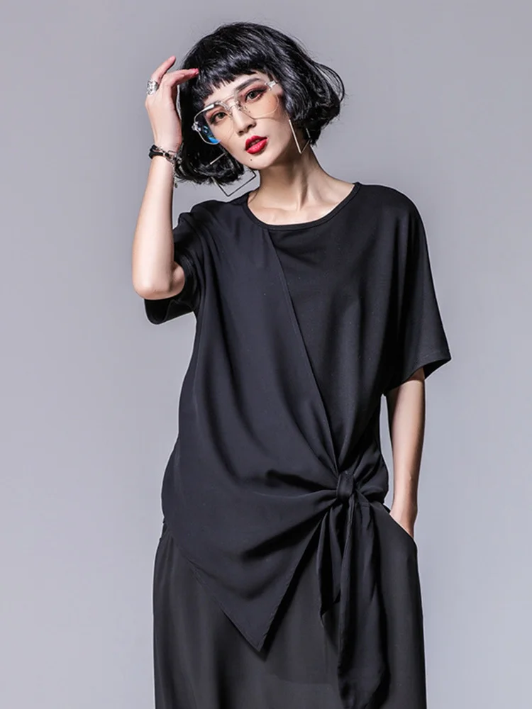 [EAM] Women Black Asymmetric Chiffon Pleated Big Size T-shirt New Round Neck Short Sleeve Fashion Spring Summer 2025 1DF4730