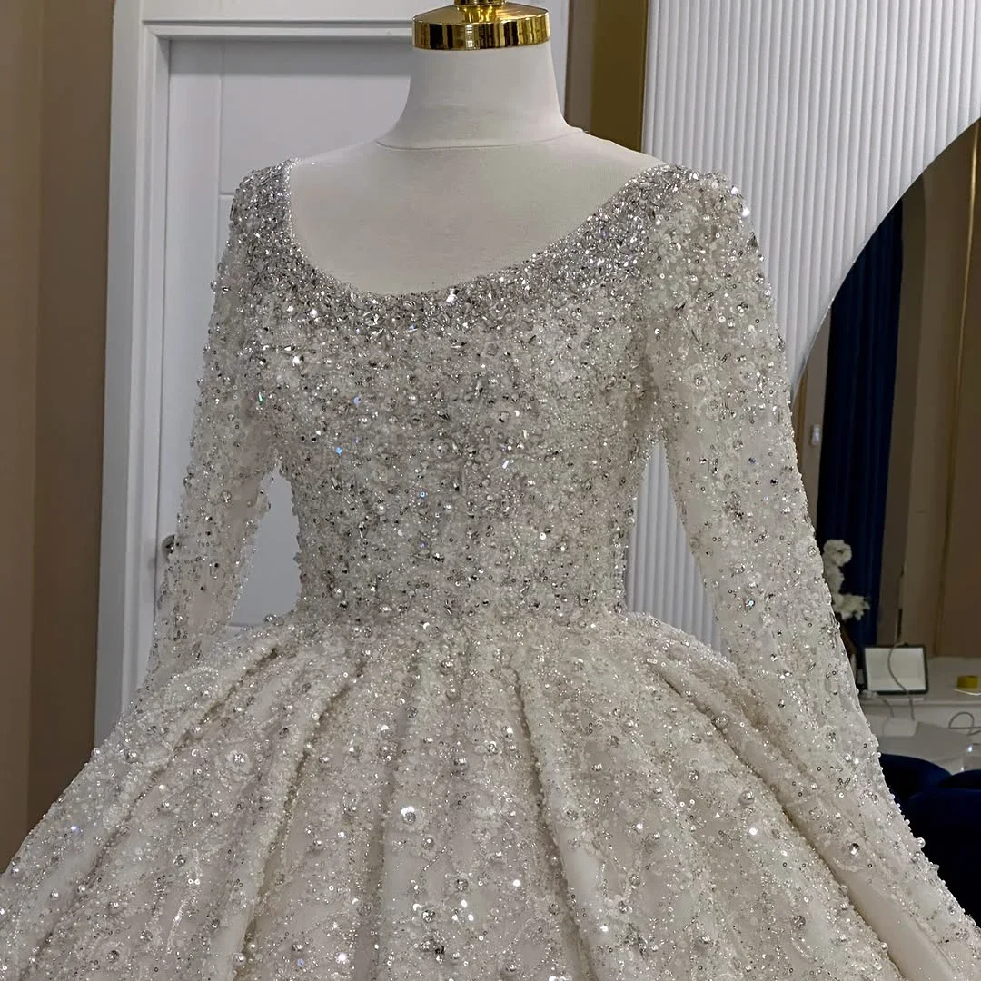 Flavinke Abiti da sposa a maniche lunghe avorio di lusso personalizzati Abiti da ballo principessa gonfi da sposa con perline di cristallo arabo Dubai