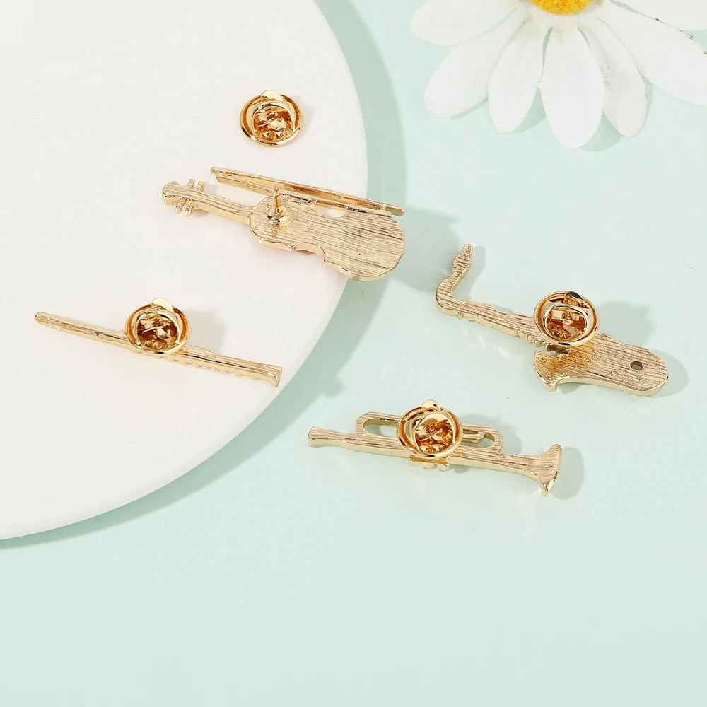 4 أنماط كلاسيكية البوق الناي الكمان ساكس على شكل دبابيس ذهبية آلة موسيقية التشيلو تصميم دبابيس الموسيقى موضوع شارة