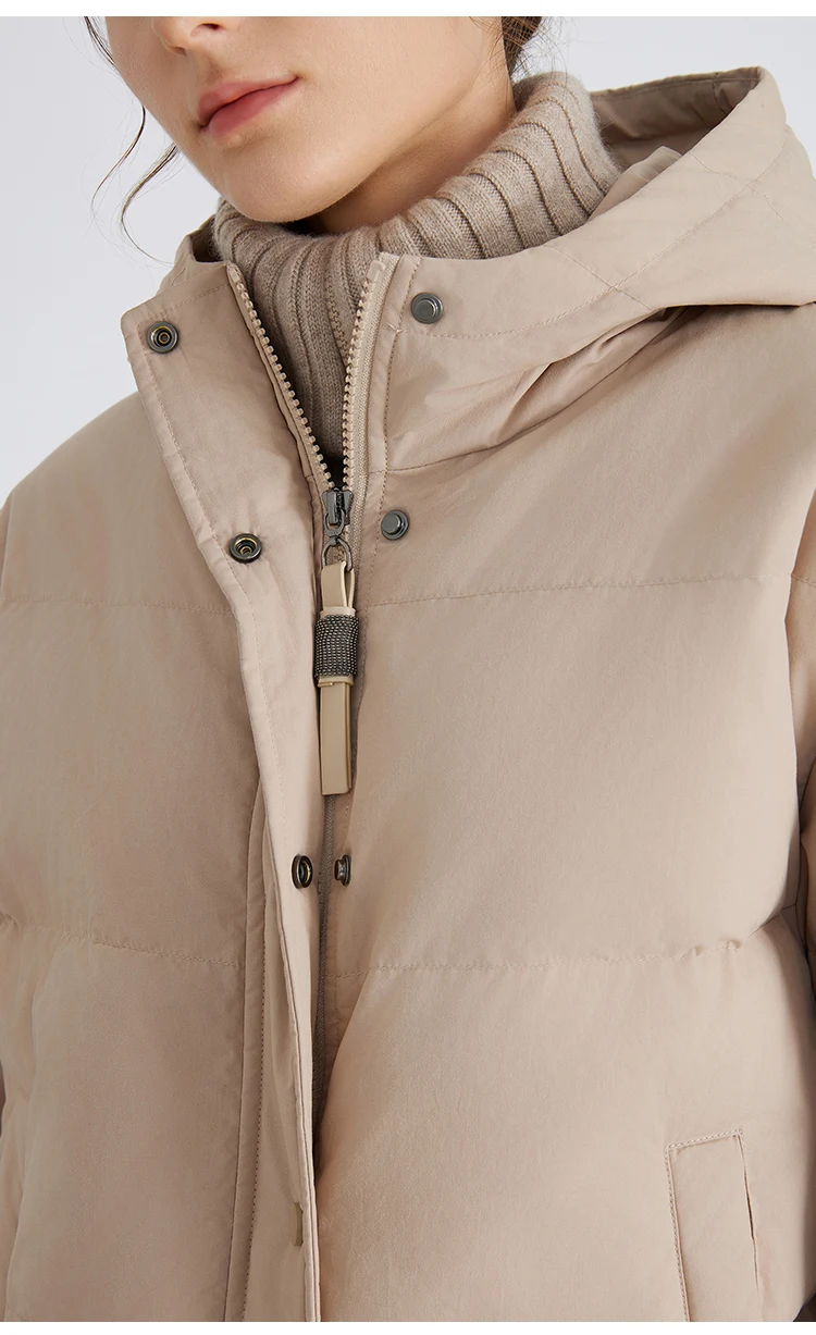 BC869 Rollkragenjacke mit Kapuze, Reißverschluss und Knopfleiste, 100% Kaschmir, leichte Luxus-Daunenjacke aus weißem Gänsedaunen für Damen – Detail 5