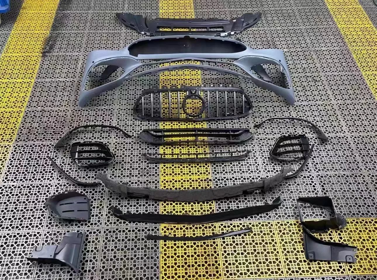 STLF Auto Parts Car Body Kit Upgrades the A45 S AMGs Style for Mercedess Benzs a Class W177 2019+ 2