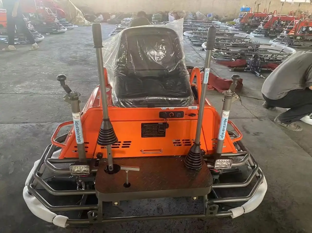 Factory  Engine Driven Concrete Polishing Machine, Gasoline Powered Smoothing Machine