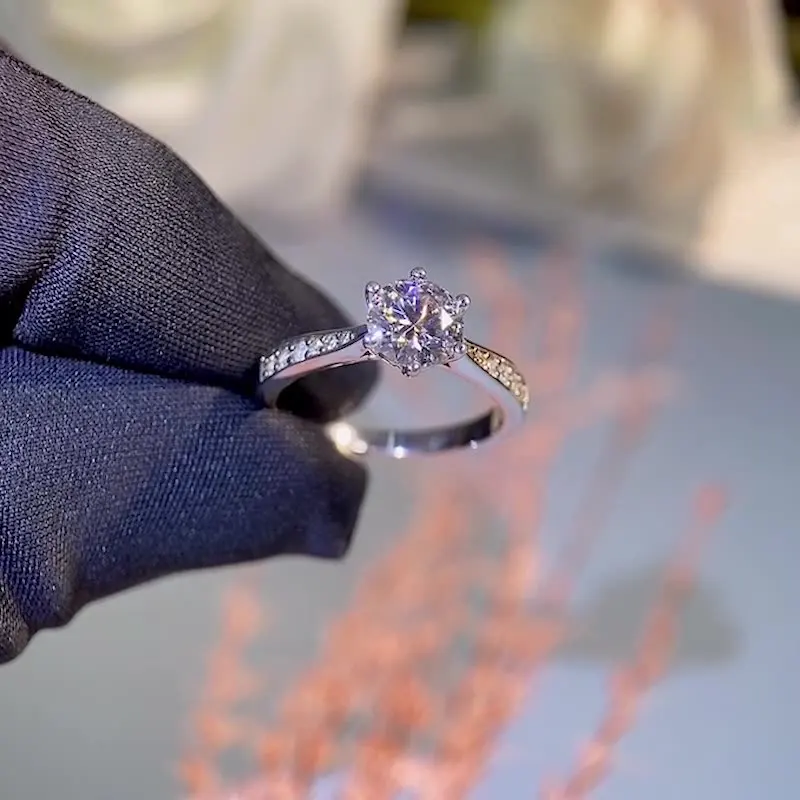 Luxury Platinum Pt950 Ring 0.5/1/2 Carat Moissanite Diamond Korean Six-Prong Micro-Pavé Ring Women's 18K White Gold Jewelry