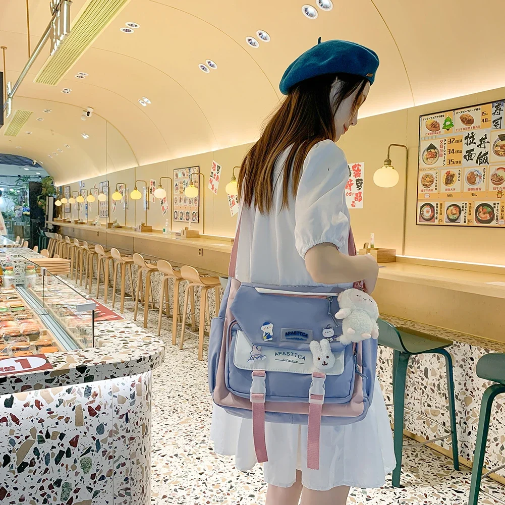 

Casual Student Tutorial Bag Hit Color Women Messenger Bag Large Capacity Nylon Shoulder Bag Pendant Badge for Travel