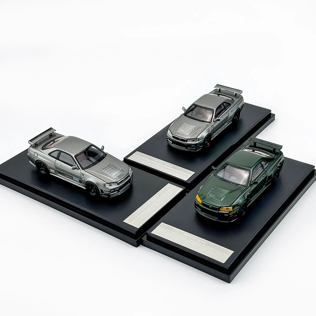 MH 1:64 Skyline GTR R34 NISMO CRS VER نسخة مفتوحة من طراز السيارة المصنوع من السبائك