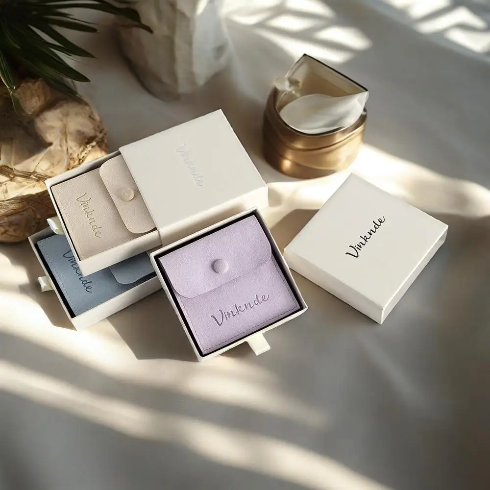 

24 комплекта персонализированных подарочных бежевых бумажных слайдов с микрофикером, сумки на пуговицах, ювелирные изделия, серьги, кольца, коробка для рисования