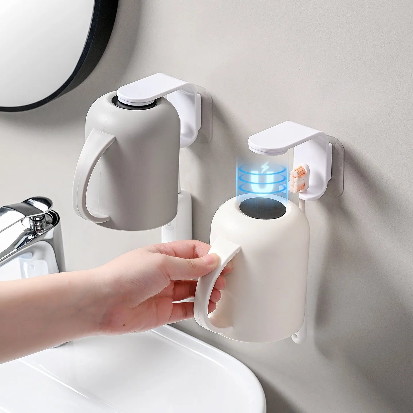 Magnetic Inverted Mouthwash Cup Punch-Free Toothbrush Holder Wall Mounted Minimalist Tooth Mug Household Bathroom Storage Rack