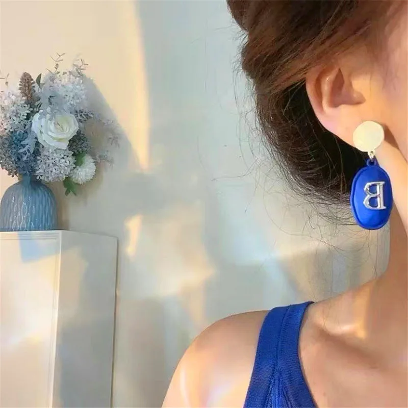 Brand New Metal Ladies Earrings Women Letter B Pendant Stud Earrings Girls Acrylic Pendant Jewelry Party 2023