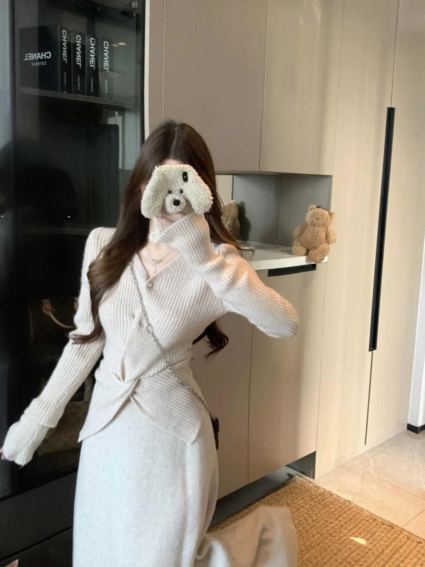 

Женский модный комплект с узловой деталью: юбка с завышенной талией и модный топ, зимний повседневный наряд из двух предметов