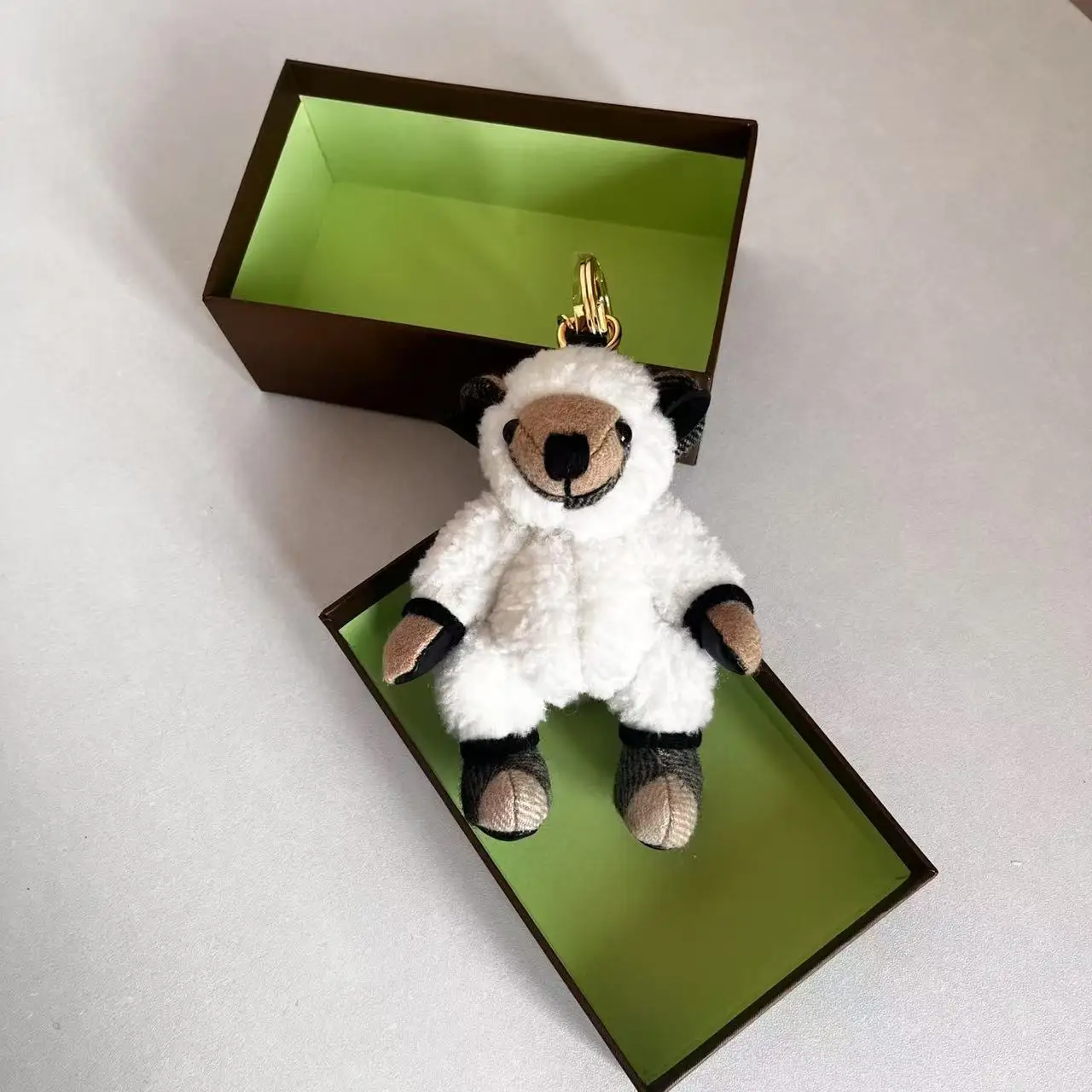 

2025 New style windbreaker backpack pendant, handcrafted denim Lambskin bear keychain pendant