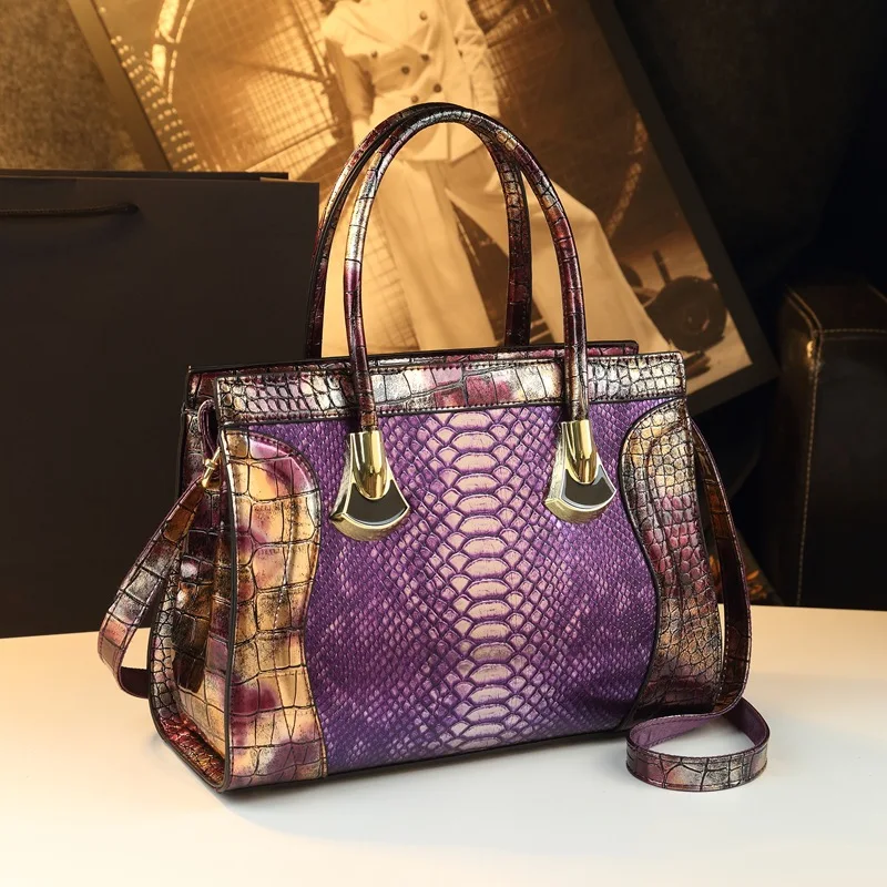 

Элегантная классическая кожаная сумка-тоут от парижского дизайнерского бренда класса люкс для женщин: вместительная сумка для подгузников для стильных профессионалов