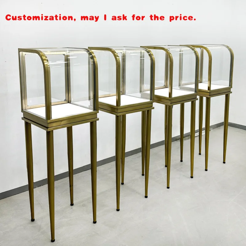 

на заказ. Изготовленный на заказ дисплей из нержавеющей стали и стекла. Высококачественная витрина для ювелирных изделий. Шкаф и стойка для ювелирных изделий. Ювелирный магазин.