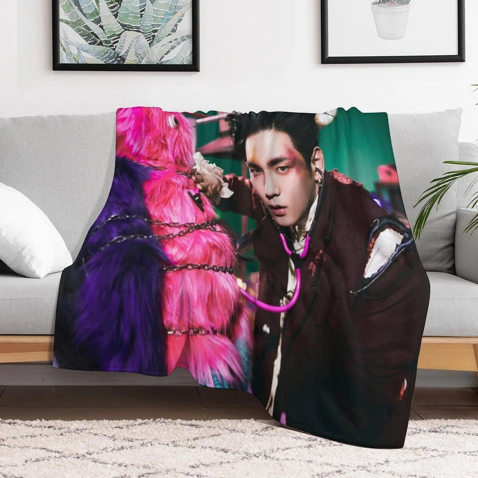 Key Gasoline Pink Monster Throw Blanket anime sofa bed Heavy Furry Blankets