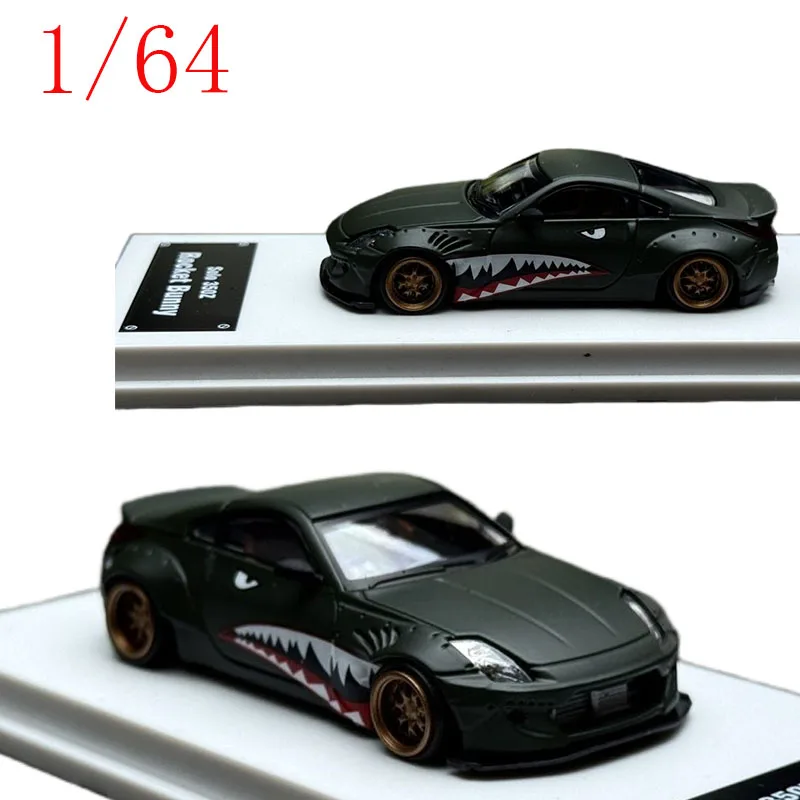 

Solo Diecast 1/64 Scale Nissan 350Z Widebody Custom "Apex Bite" Front Livery Edition Alloy Car Model Toys for Boys Gift