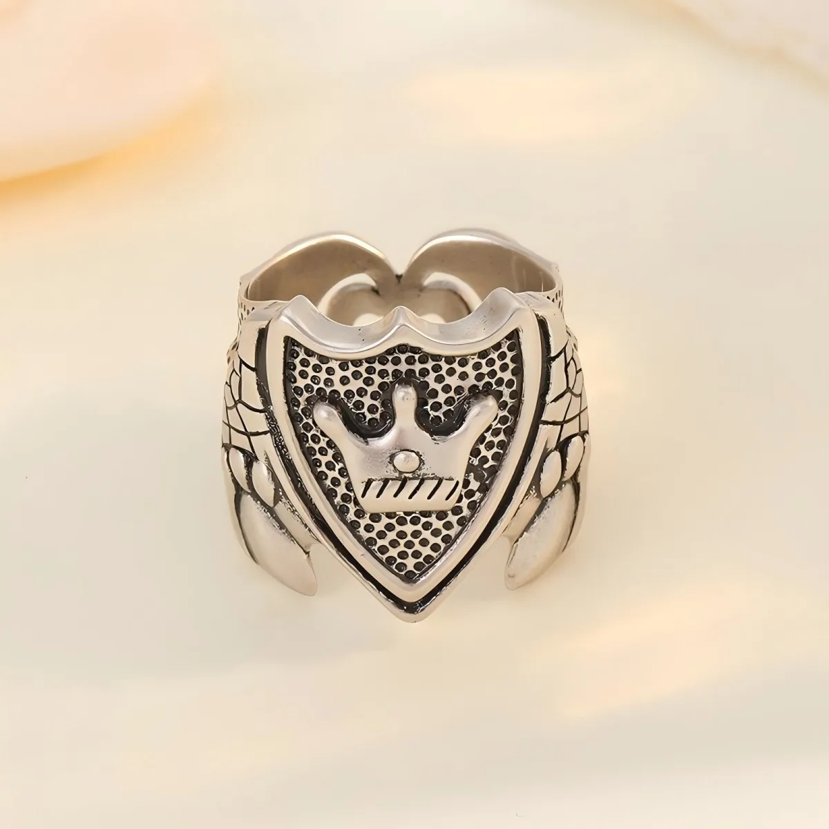 

An exaggerated fashion retro gothic style 925 sterling silver crown Japanese style personalized hip-hop creative unisex daily ca