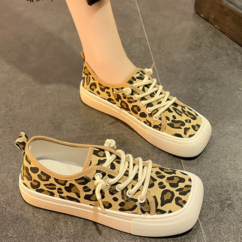 Wide Feet Square Toe Canvas Loafers Women\'s Leisure Lace Up Sneakers Platform Leopard Zebra Print Shoes Student Running Shoes