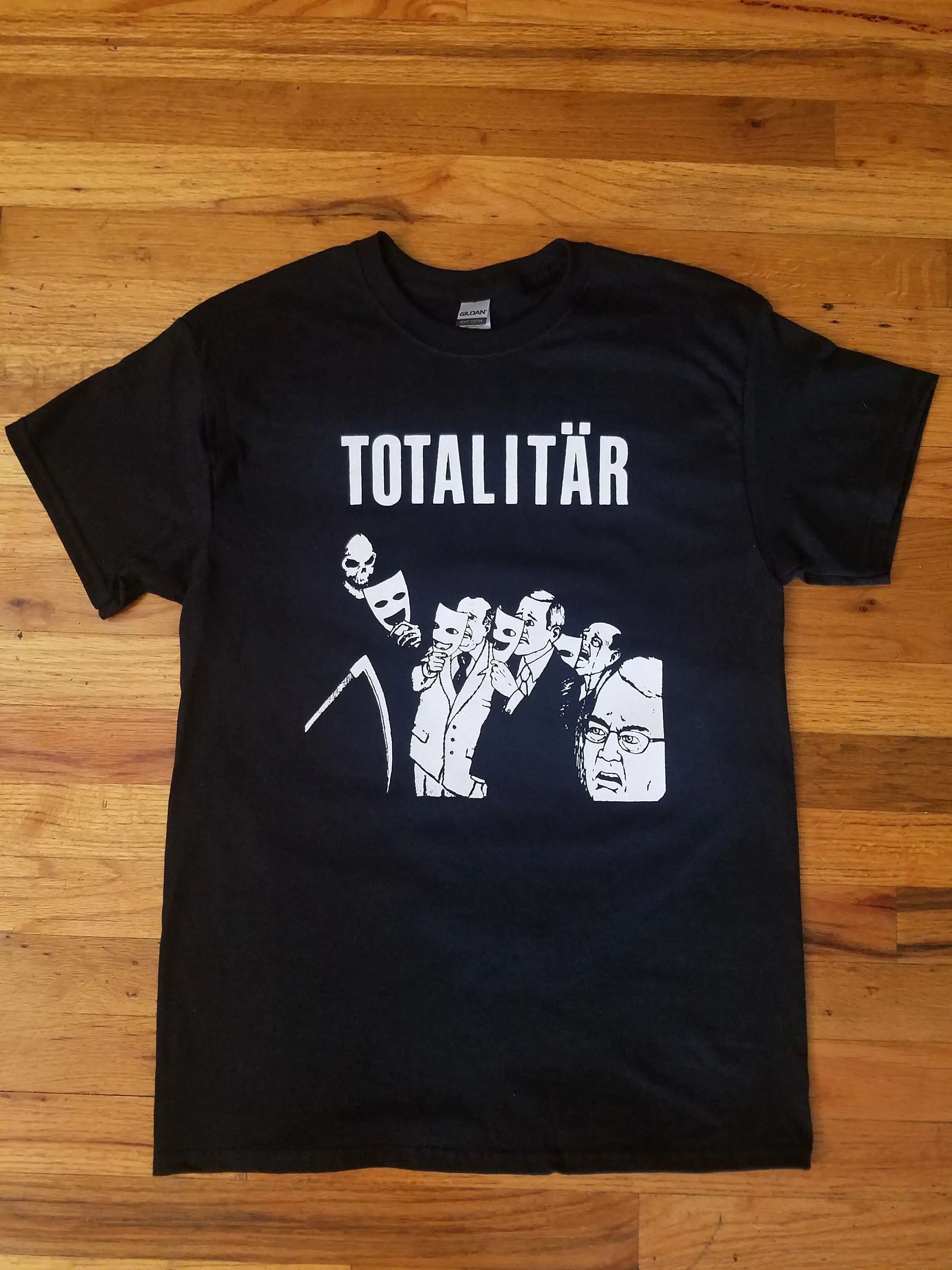 

Totalitär Allting Är På Låtsas T Shirt