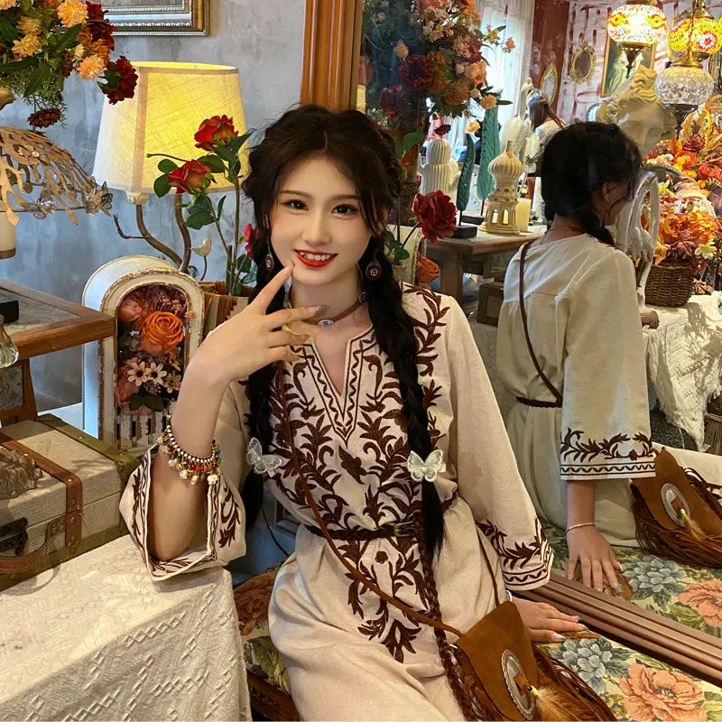 

Chinese Style Bohemian Retro Long Dress Travel And Vacation Dress Ethnic Style Embroidered V Neck Cotton And Linen Dress