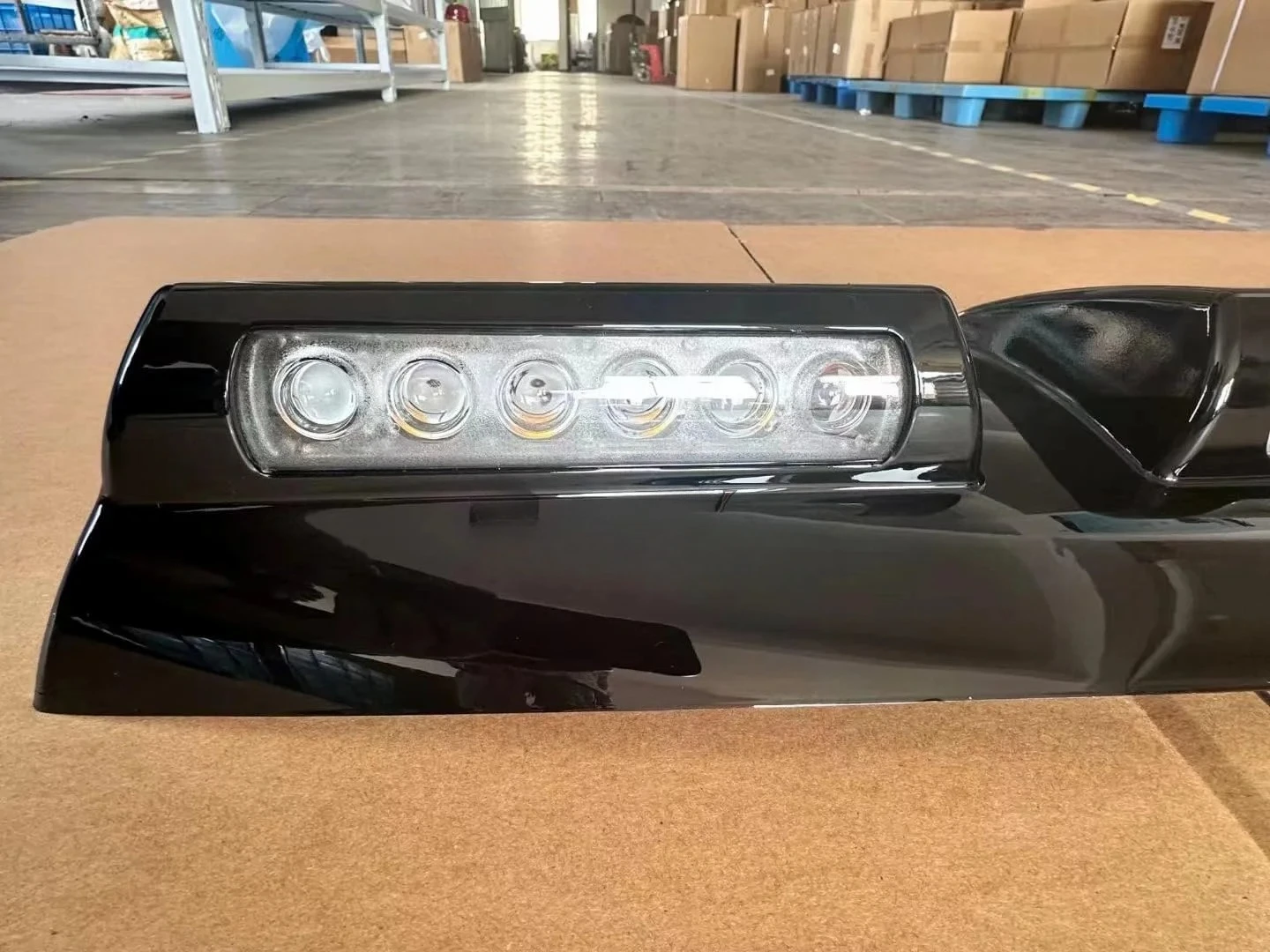 For Amarok 2023 2024 2025 Premium Modified Light Roof Long Spotlight Wholesale New Product Roof Light LED Light