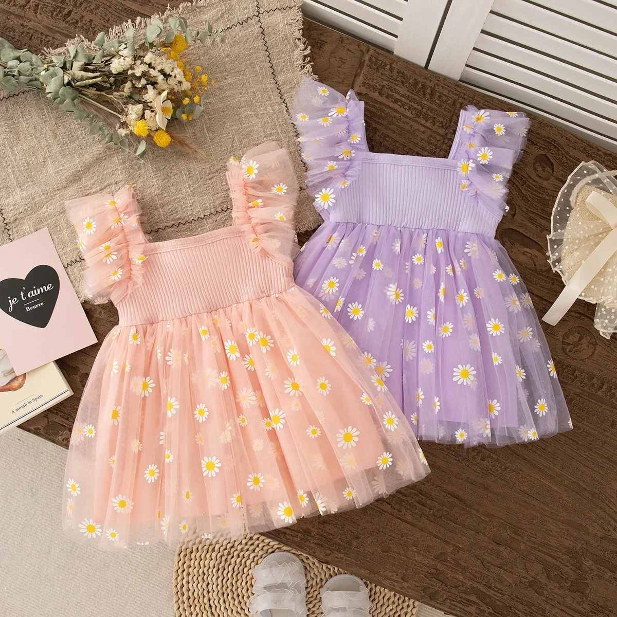 

1-piece Summer Baby Girl Sleeveless Princess Pit Stripe Patchwork Daisy Mesh Baby Girl Dress Flower Fairy's Birthday Girl Dress