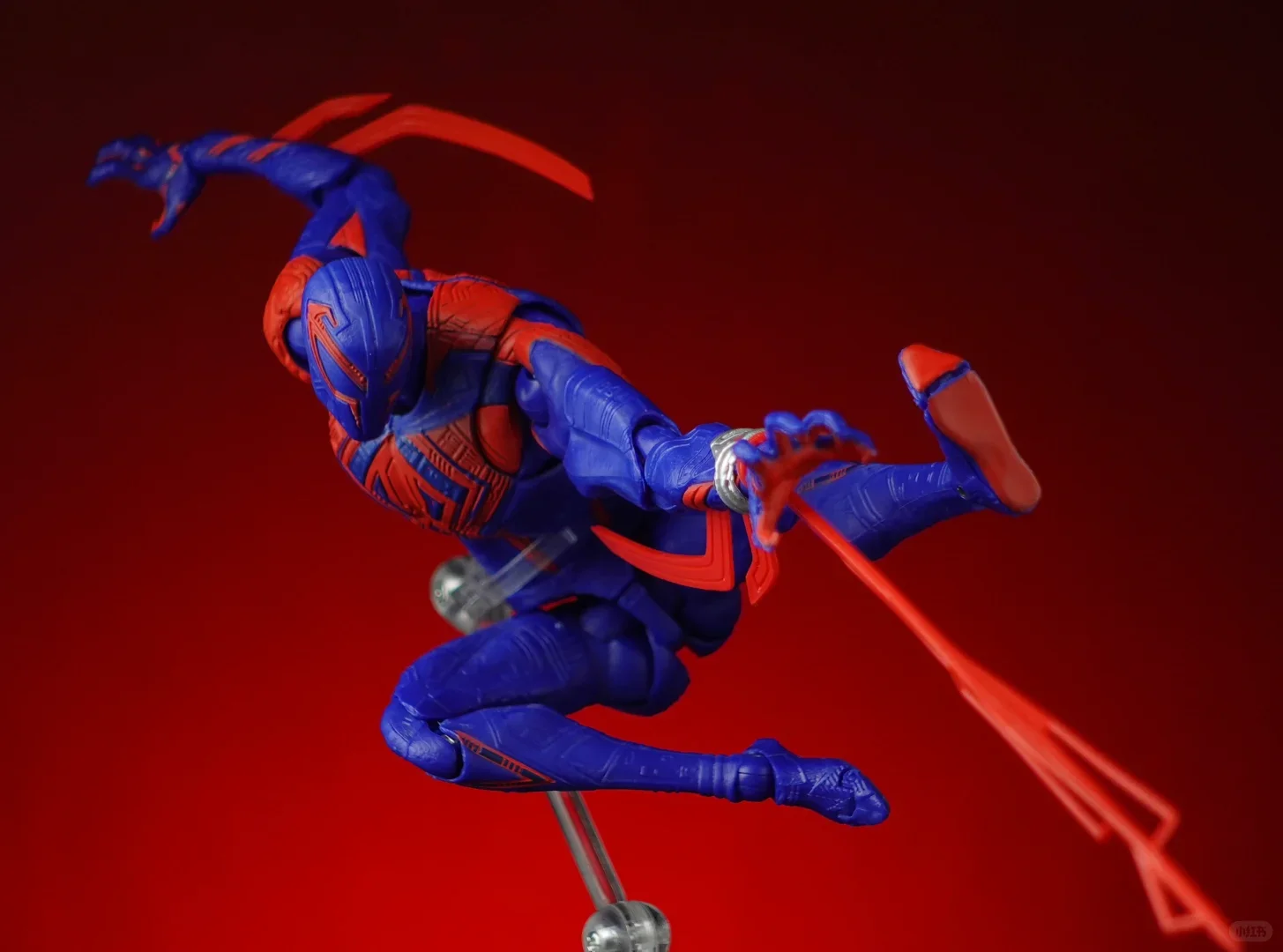 Bureau Decora Figurines cadeau Spiderman 2099 Figure d'anime Spiderman à travers le Spider-Verse partie un modèle de Figurine d'action Shf