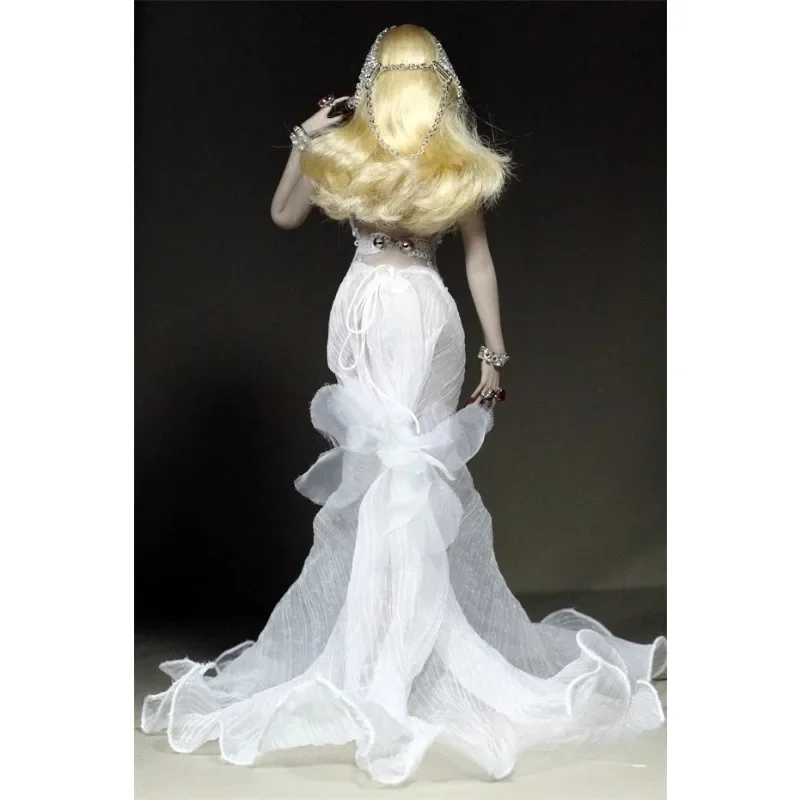 Ręcznie robiona spódnica z białej przędzy w skali 1/6 dla żołnierki, piękny strój, model DIY dla 12-calowych figurek akcji, dekoracja lalki.