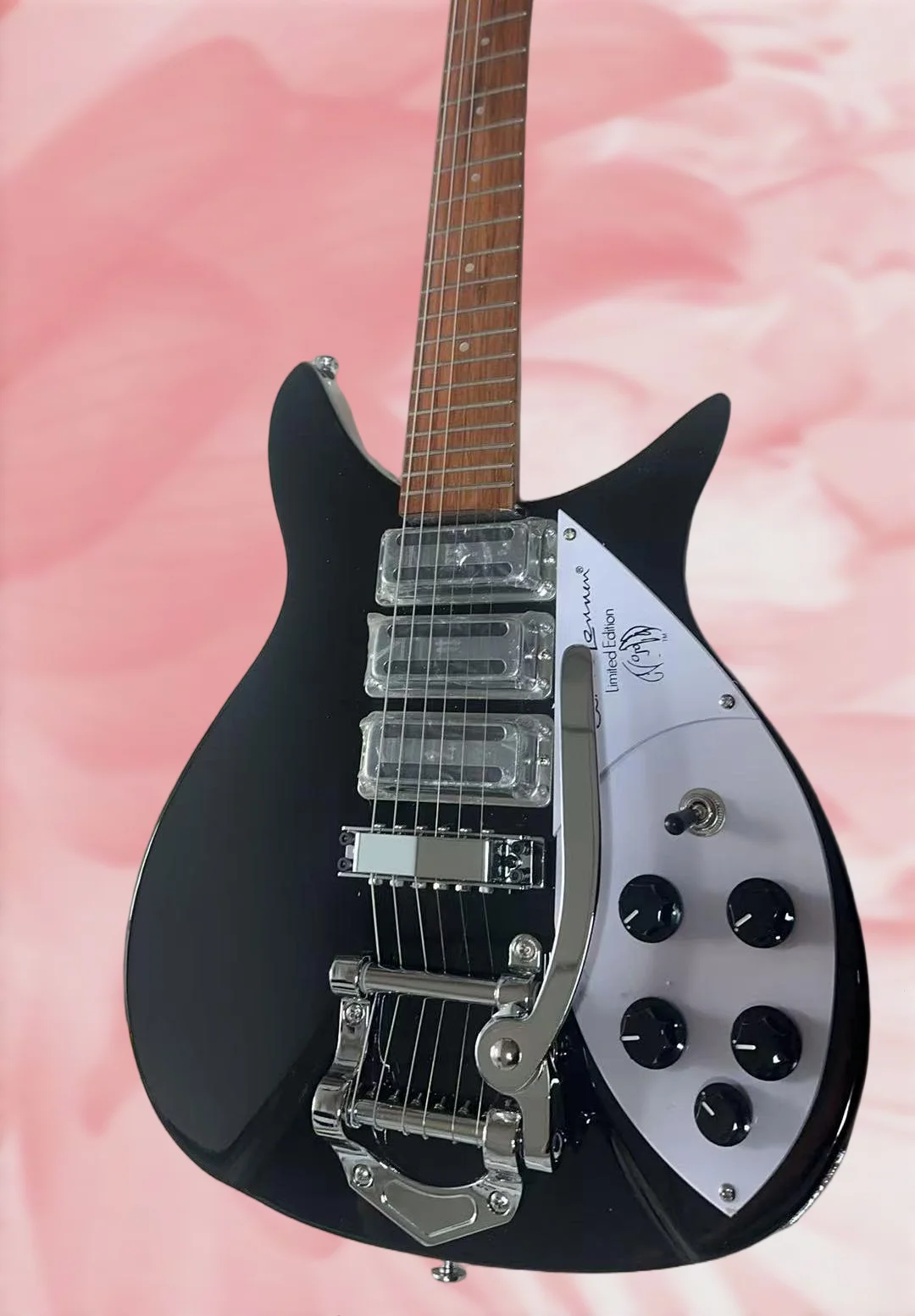 

high quality Guitar Black End Rounded Fret Wires HHH Pickups Body 21 Frets Right Hand Play Indoor Performance 2026