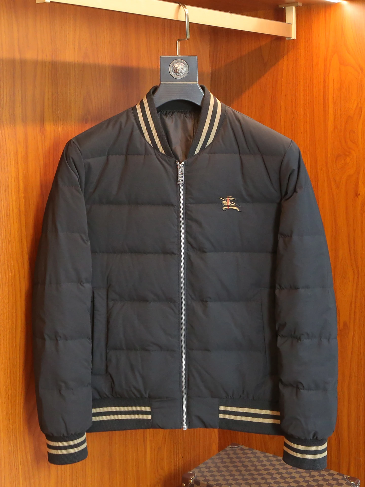 

Мужская зимняя куртка с воротником-стойкой, вышивкой, приталенного кроя, модная, молодежная, больших размеров, повседневная верхняя одежда