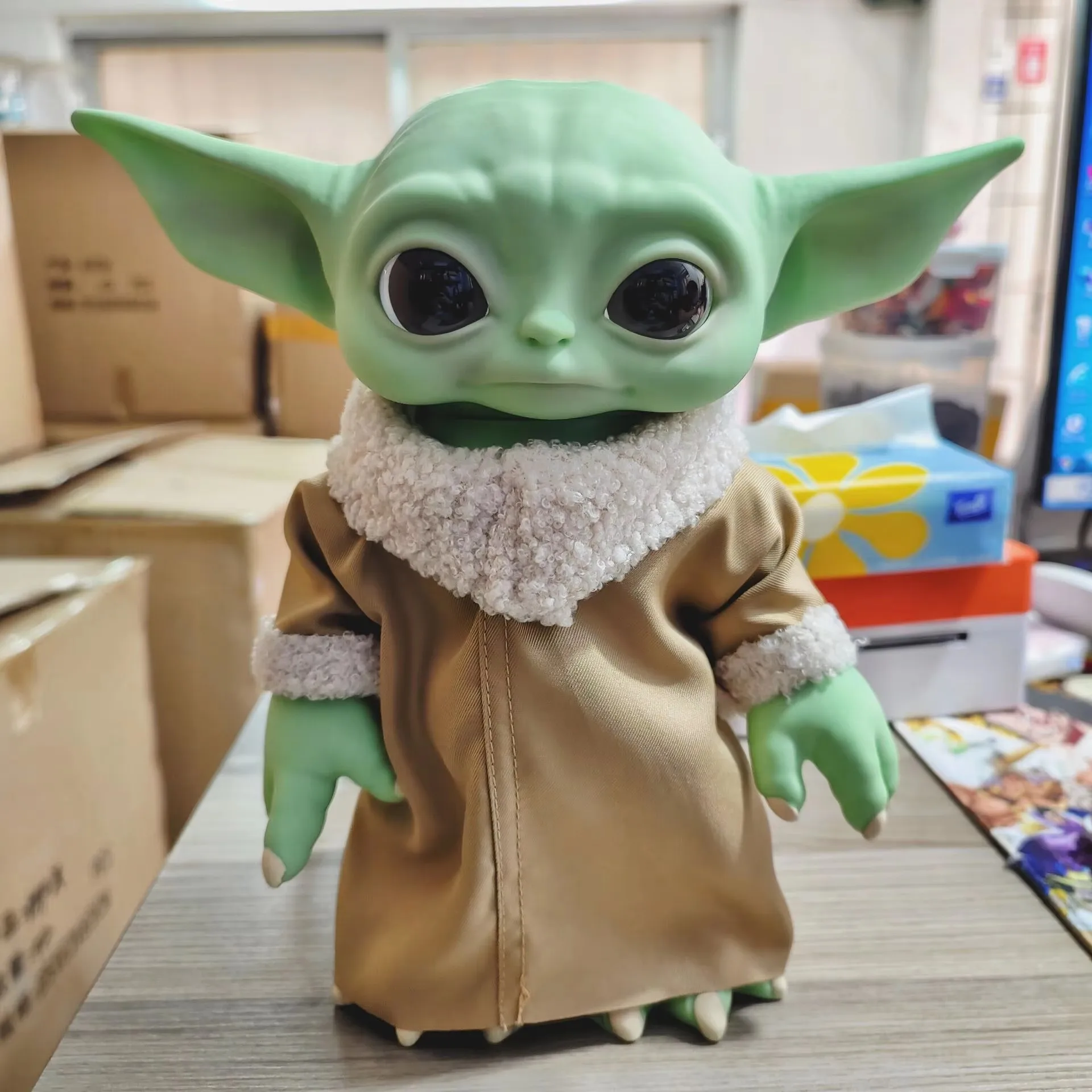

Cute Star Wars Yoda Baby Vinyl Material Cloth Gown Styling Action Figure Toy Desk Ornaments Mandalorian Doll Girl Christmas Gift