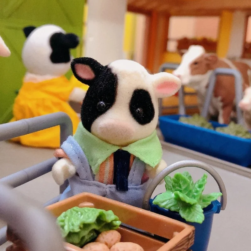 Genuine Sylvanian Families  Anime Cow Family Series And Chef Series Set Family Toy Cross Dressing Party Doll Christmas Gift Toys