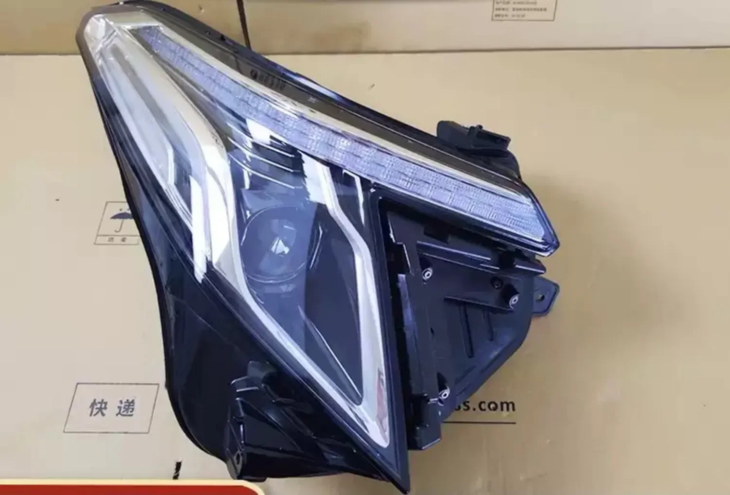 

Car Front Headlight Head Light Headlamp for Cadillac XT5 16-20 DRL Daytime Running Light Turn signal
