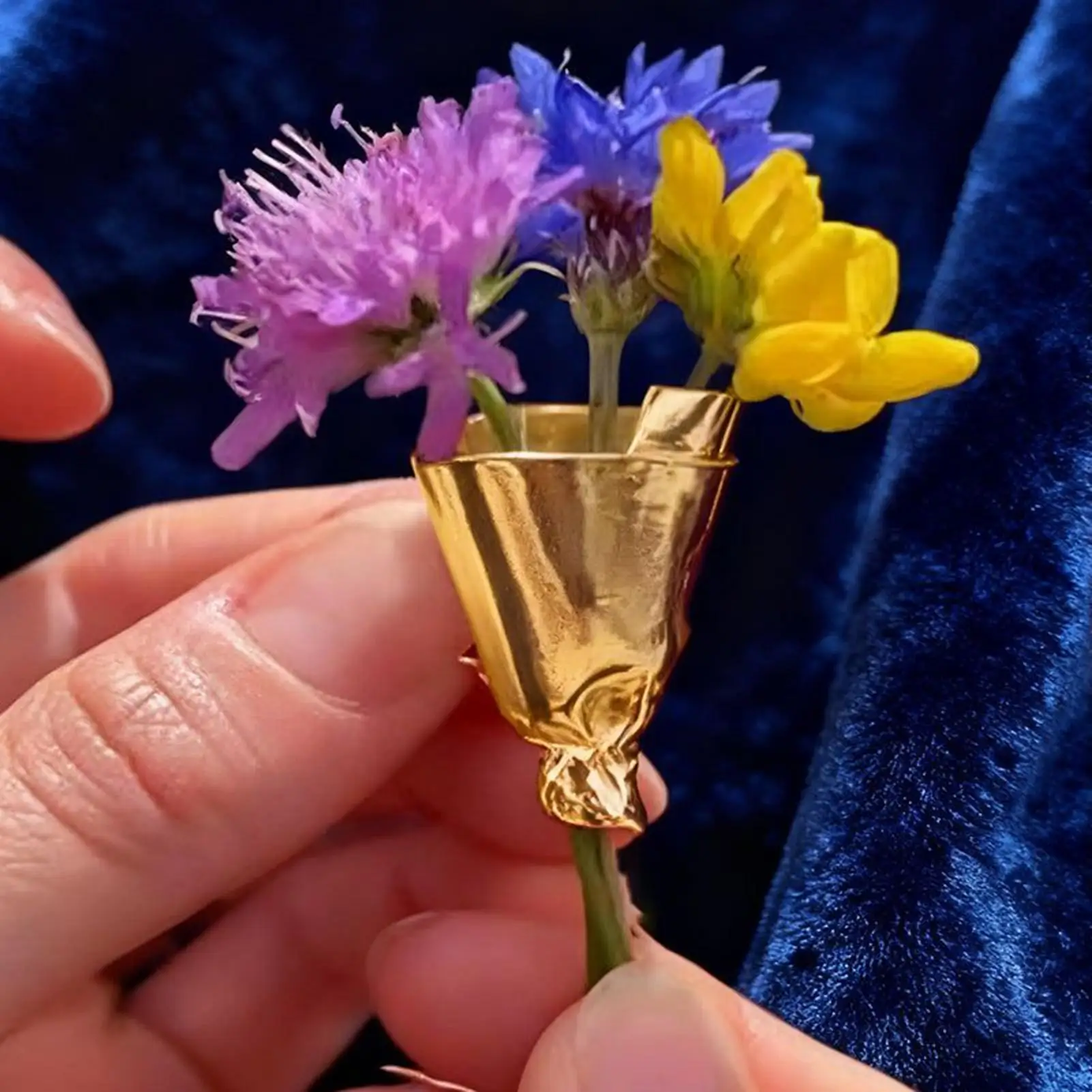 Clothing Flower Brooch Lapel Pins Fashion Women Wearable Bouquet Clip Decorative Clothing Clip For Sweater Suit Shawl