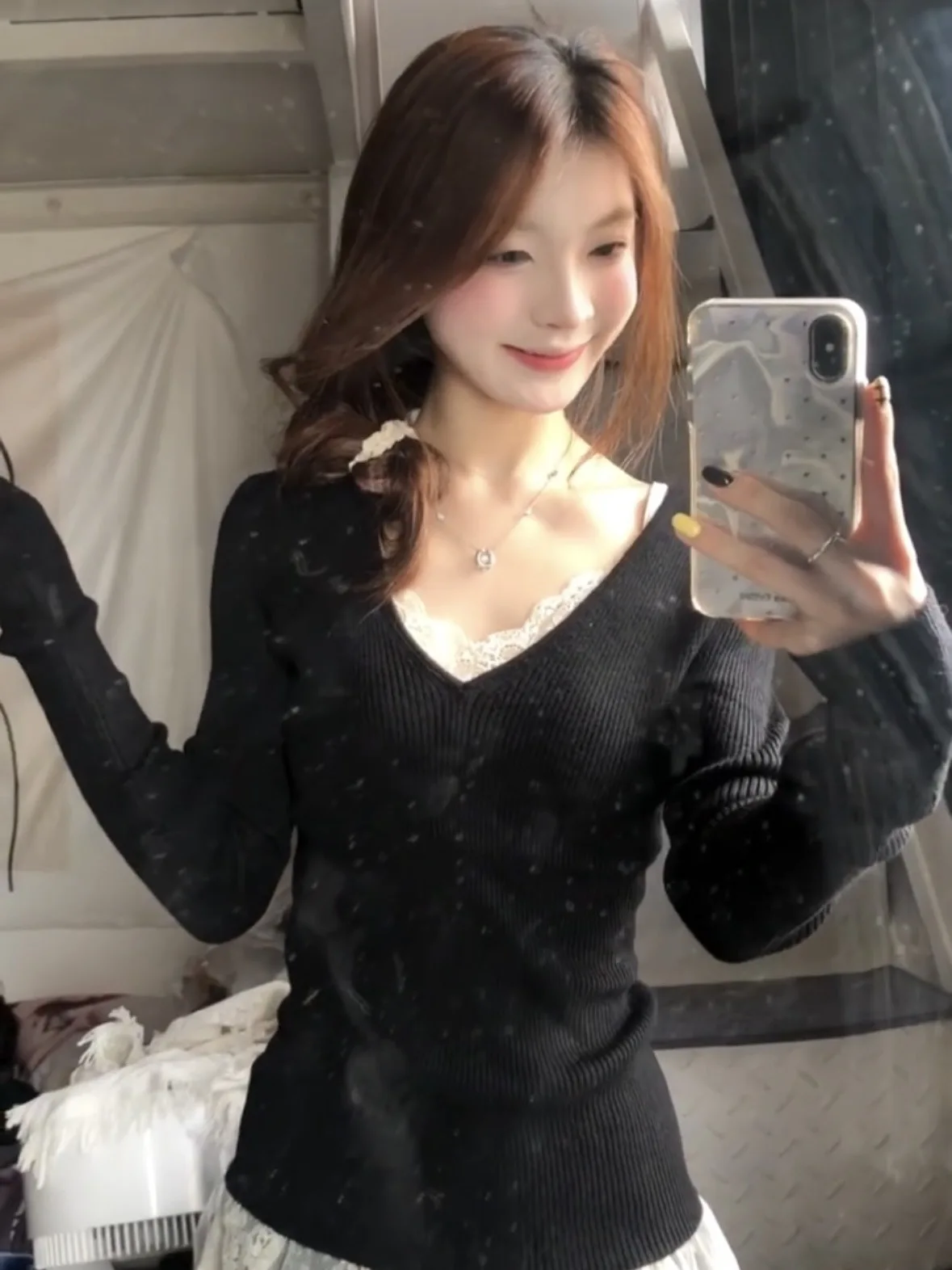 Koreański sweter z dzianiny z dekoltem w serek, dopasowany krój, modny top damski, dwuczęściowy zestaw na jesień i zimę.