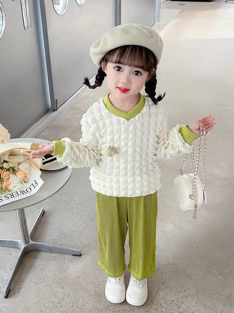 

Children's Spring Autumn Set Cute Girls' Bubble Tops V-neck Flower Pullover Clothes + Casual Loose Wide Leg Pants 2Pcs