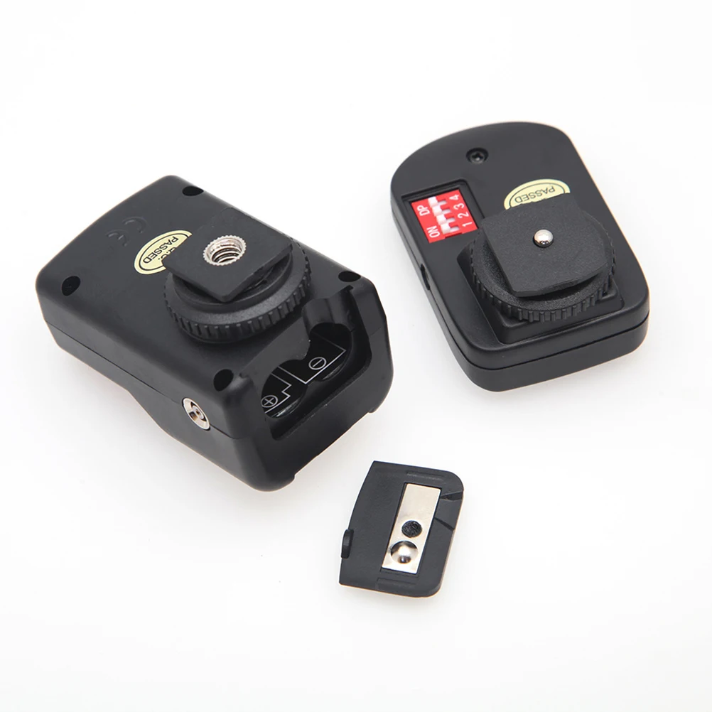 

Wireless Flash Trigger With 4 Receivers For Camera Flash Sync Remote Control Up To 30M 1/250S Sync Speed Photography