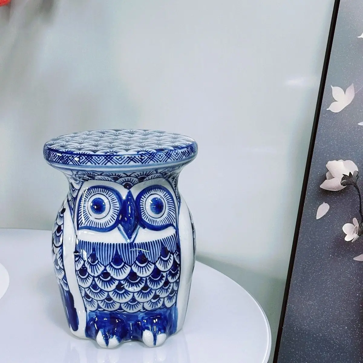 Blue and white ceramic handicrafts home owl small stool ornament ceramic flower stand ceramic home ornament lucky