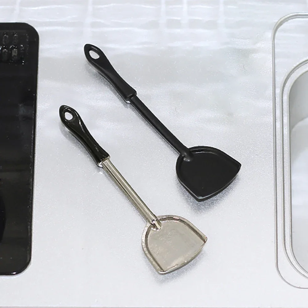 2Pcs 1/12 Dollhouse Miniature Accessories Mini Metal Kitchen Shovel Simulation Spatula Toys for Doll House Decoration